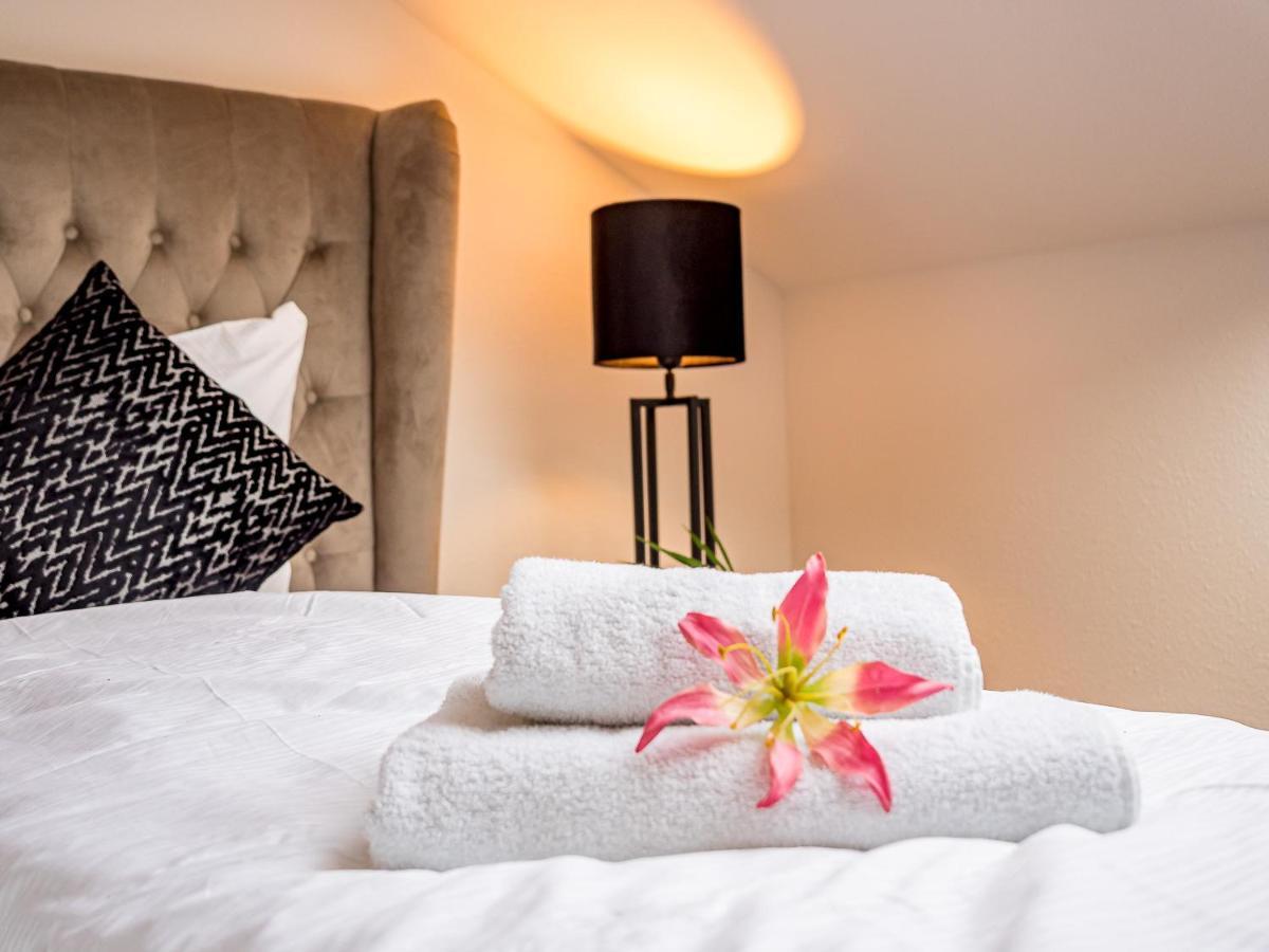 City Apartments By Junik Apartments Krefeld Bagian luar foto