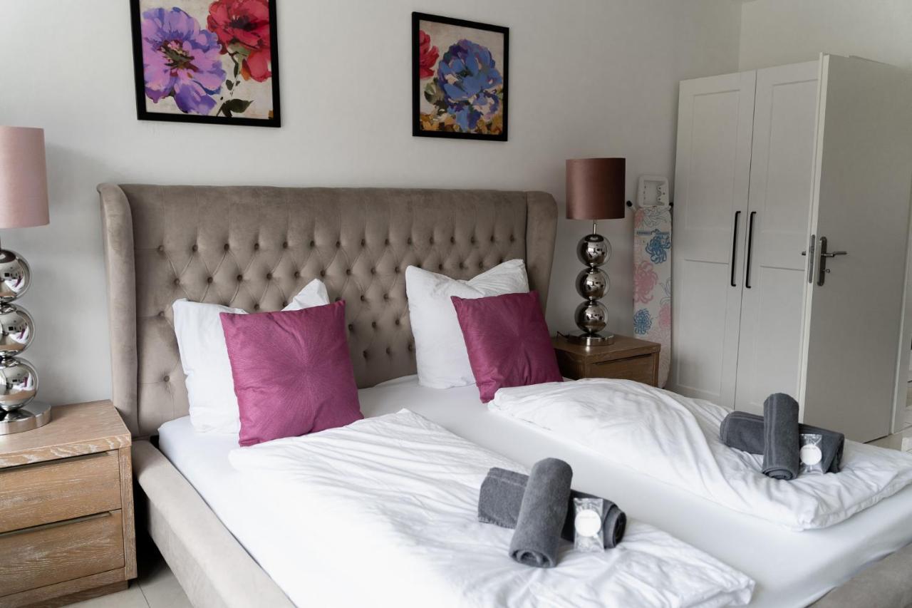 City Apartments By Junik Apartments Krefeld Bagian luar foto