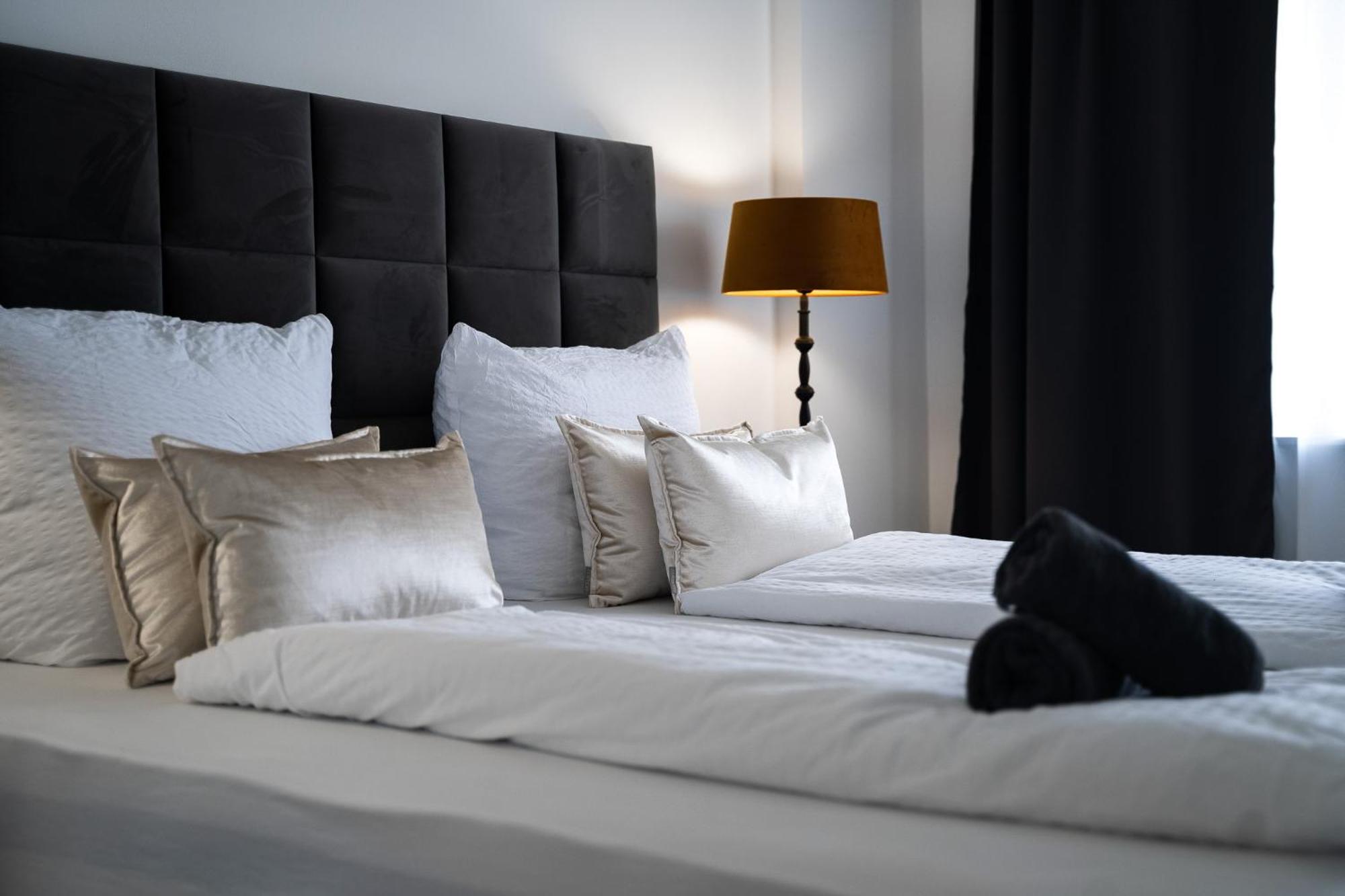 City Apartments By Junik Apartments Krefeld Bagian luar foto